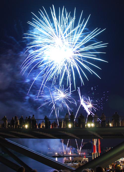 Feuerwerk Dreiländerbrücke